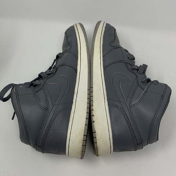 Air Jordan 1 Mid Cool Grey Lace Up Sneakers Youth Size 5.5 Retro Athletic Shoes